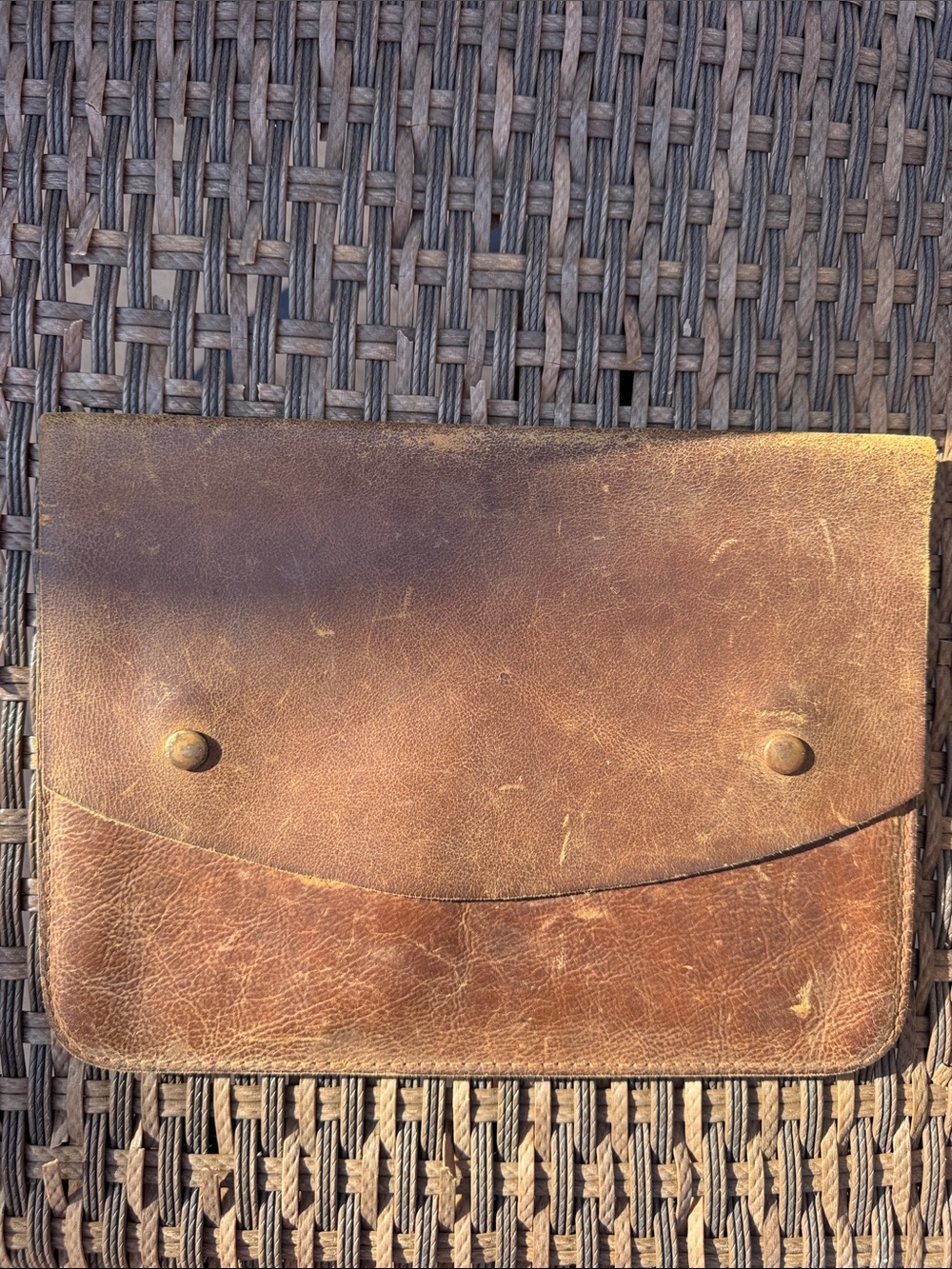 Genuine leather MacBook Air (11.79 in) or iPad case | brown